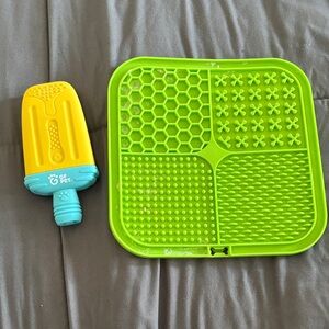 GF Pet Ice Toy and Lick Mat